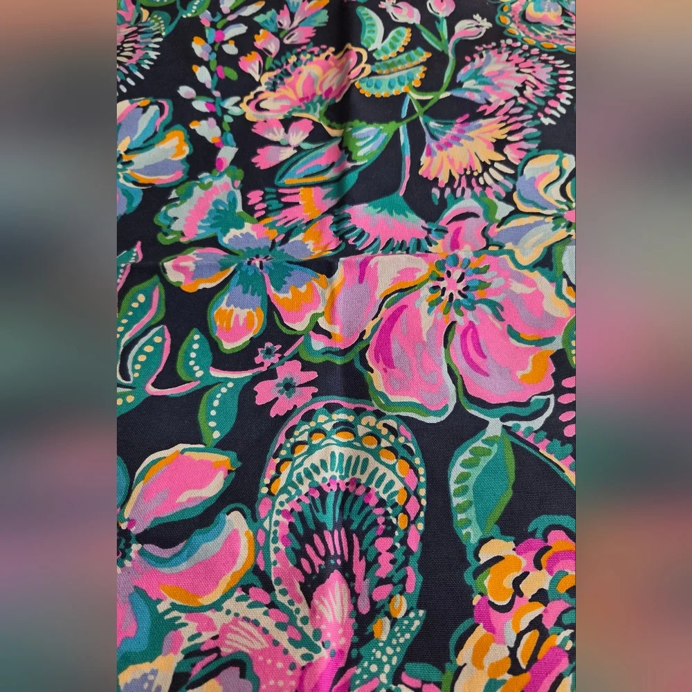 Lilly Pullitzer Guest Towel She's Got Sol
